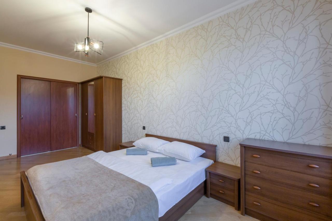Umba Apartment N4 - Balcony And Mount Ararat View Erivan Exterior foto