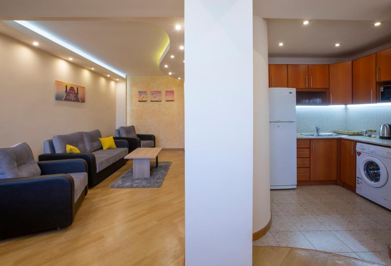 Umba Apartment N4 - Balcony And Mount Ararat View Erivan Exterior foto